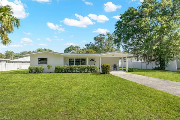 $275,000 | 440 6th Avenue, LaBelle, FL 33935