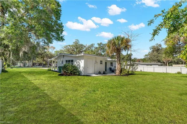 $275,000 | 440 6th Avenue, LaBelle, FL 33935