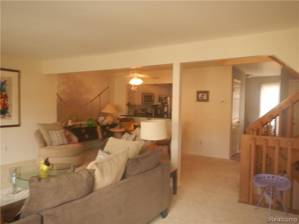 629 Summit Ridge Drive, Unit 13 Milford, MI 48381 - Photo 10 of 59 ROOM TO ENTERTAIN