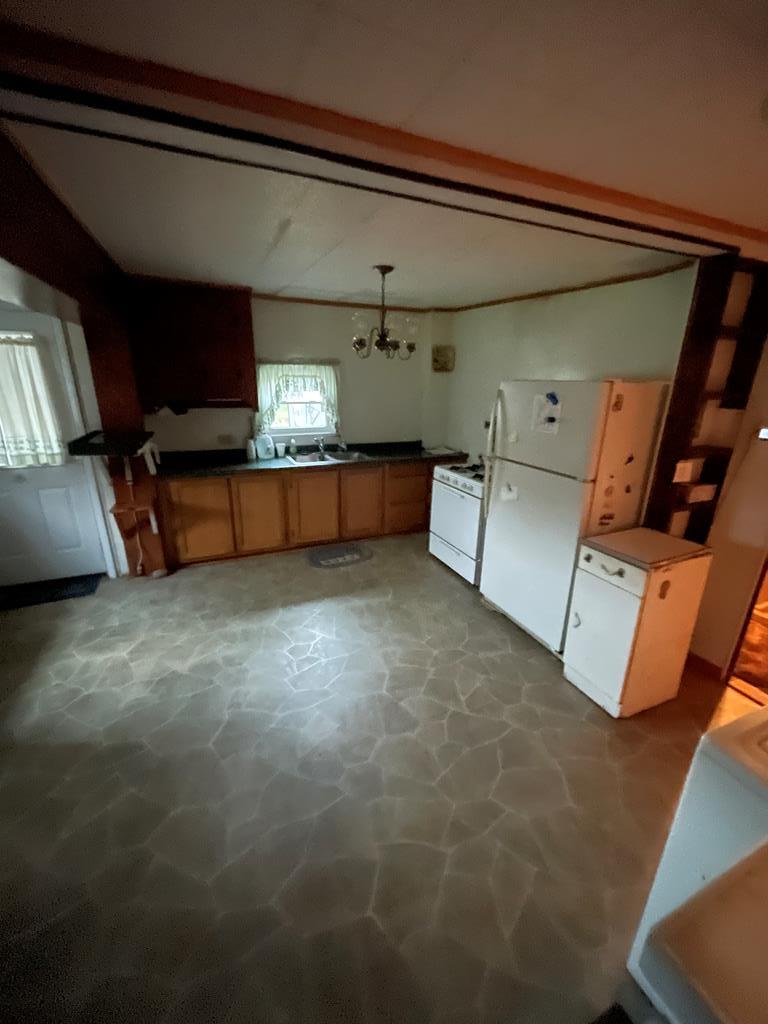 136 South State Street Timblin, PA 15778 - Photo 22 of 24