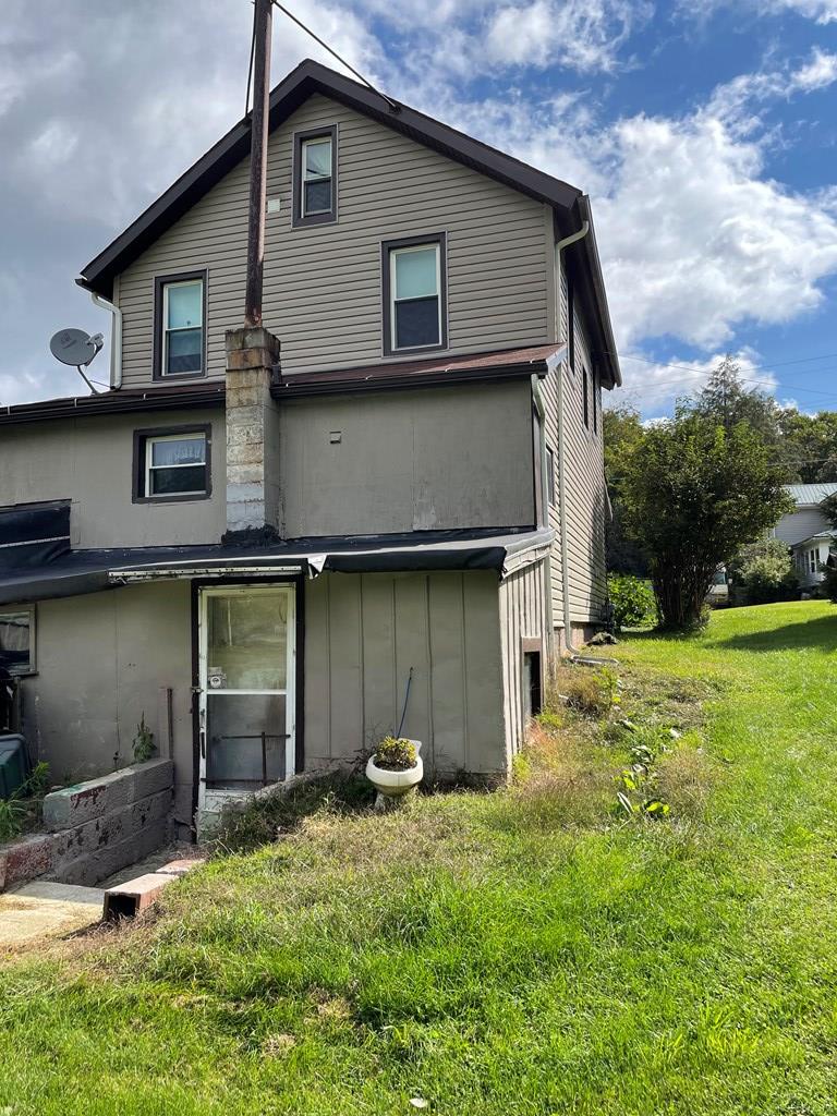 136 South State Street Timblin, PA 15778 - Photo 10 of 24