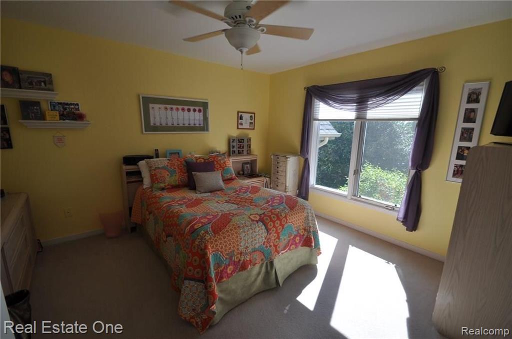 1958 Rainbow Drive Rochester Hills, MI 48306 - Photo 21 of 36