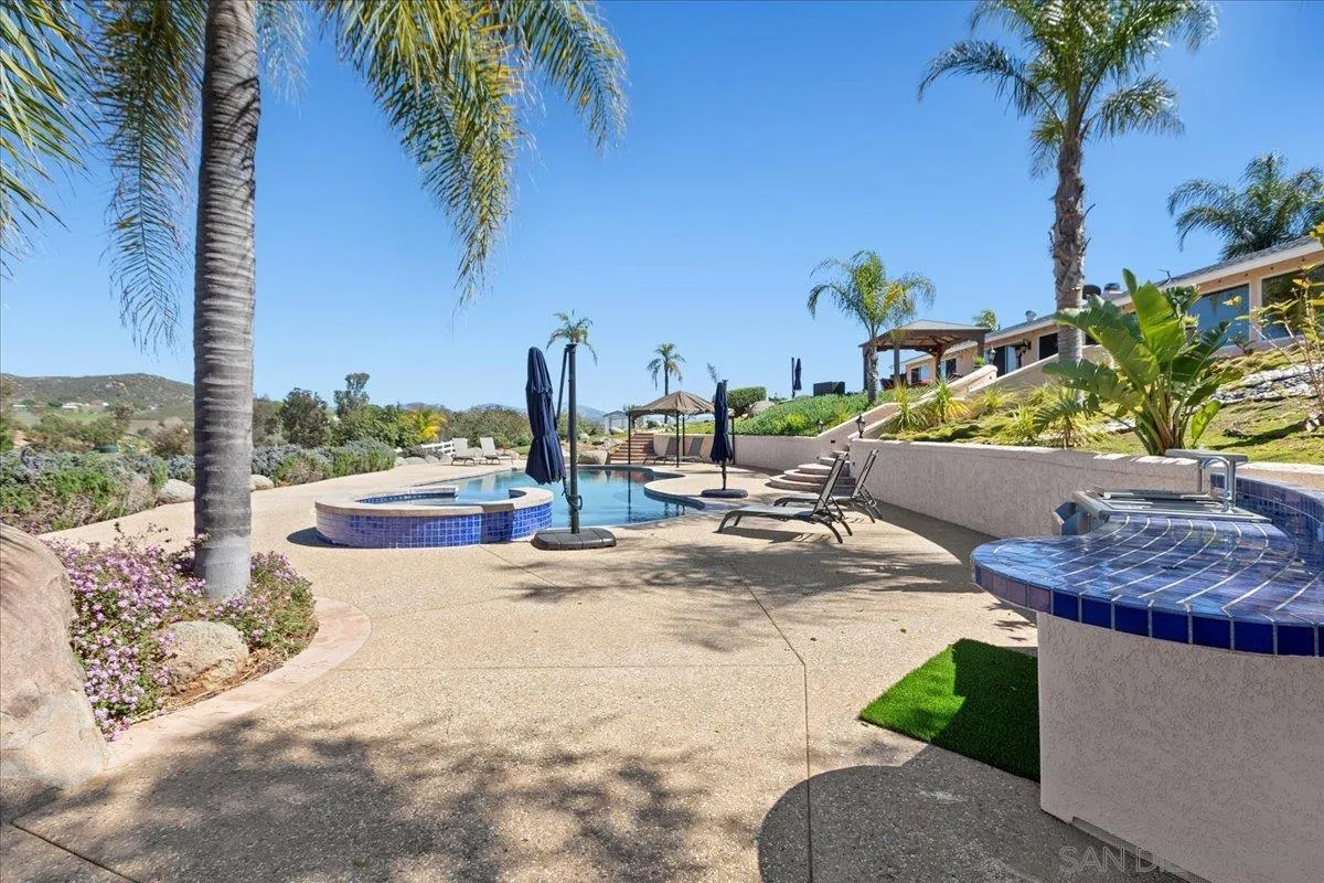 20403 Rancho Villa Road Ramona, CA 92065 - Photo 16 of 66