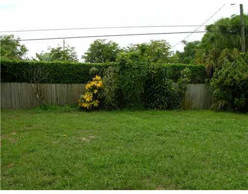 368 Gregory Road West Palm Beach, FL 33405 - Photo 6 of 15 Additional Photo