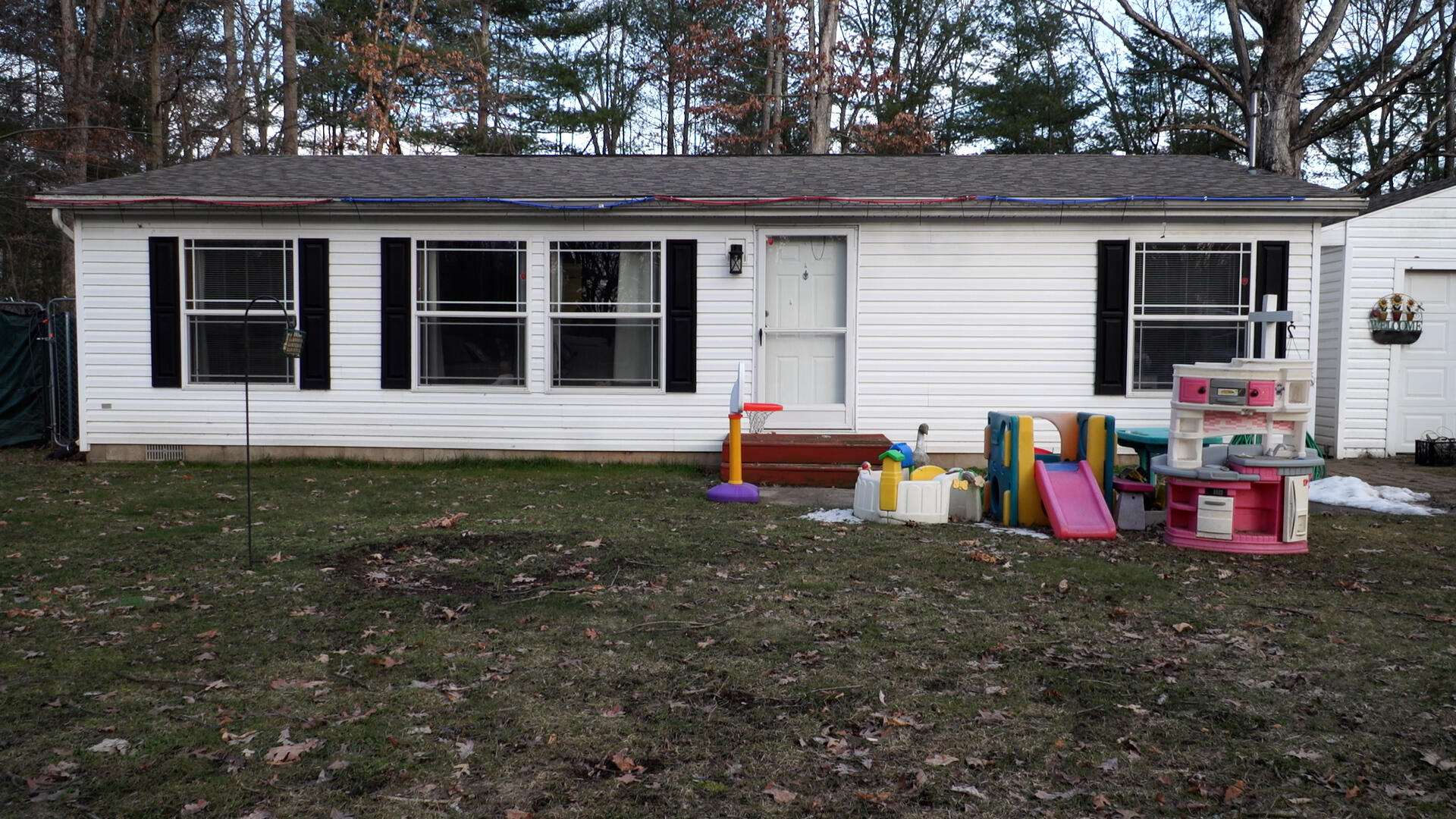 1781 Allen Road Allegan, MI 49010 - Photo 1 of 16 FRONT CENTER 2