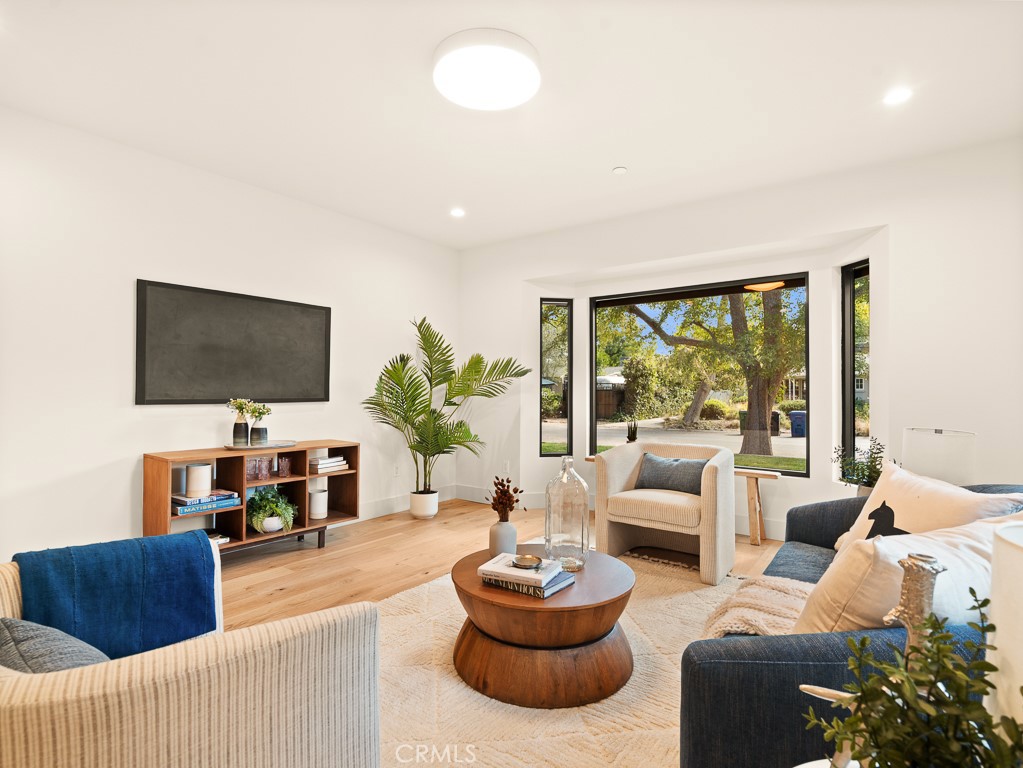 11911 Hartsook Street Valley Village, CA 91607 - Photo 3 of 75