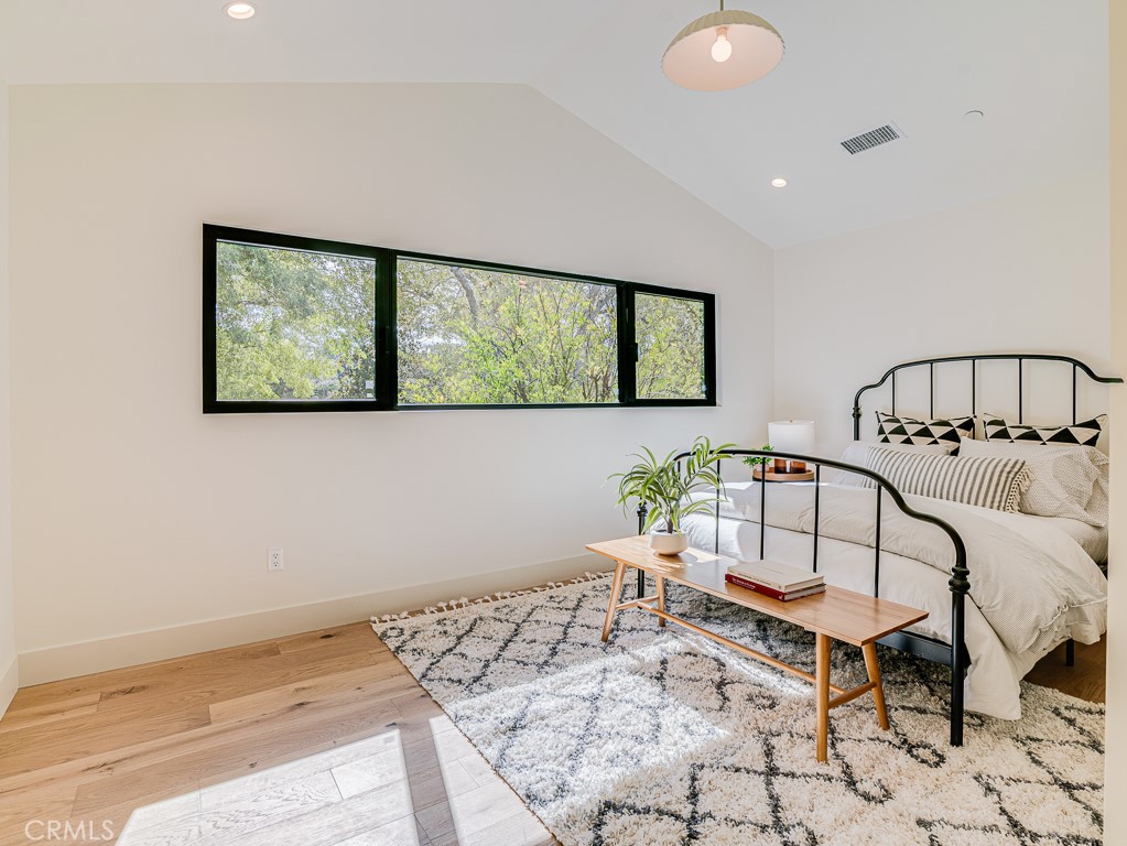 11911 Hartsook Street Valley Village, CA 91607 - Photo 47 of 75