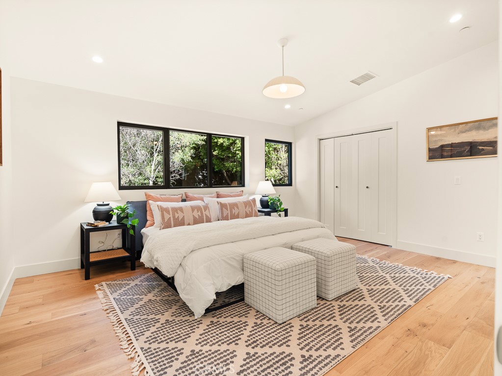 11911 Hartsook Street Valley Village, CA 91607 - Photo 54 of 75