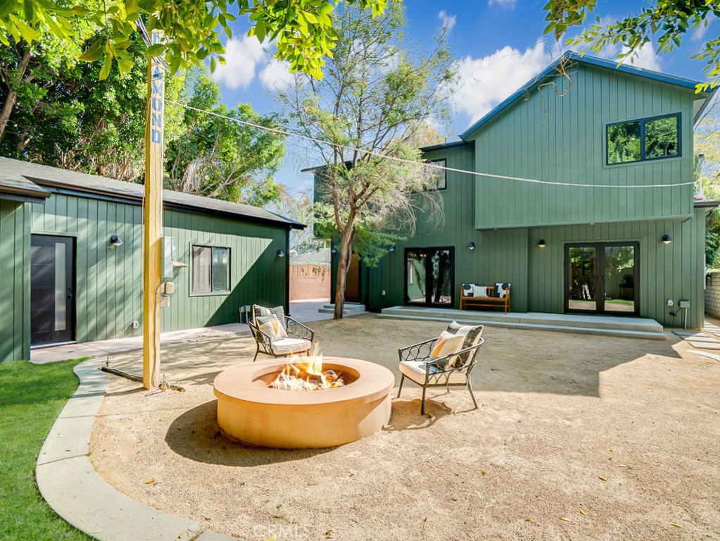 11911 Hartsook Street Valley Village, CA 91607 - Photo 71 of 75