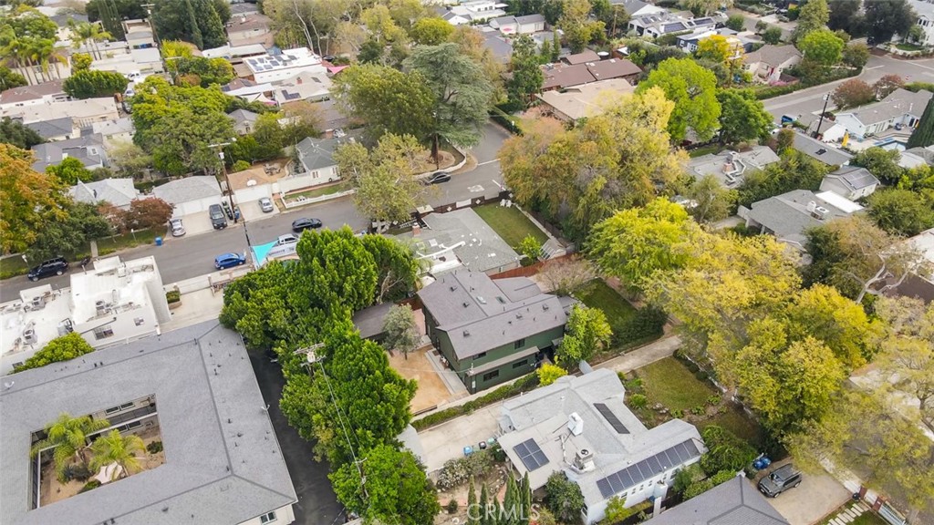 11911 Hartsook Street Valley Village, CA 91607 - Photo 74 of 75