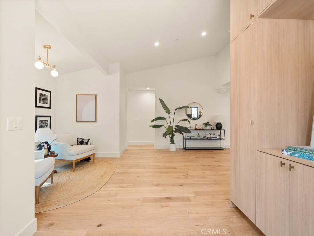 11911 Hartsook Street Valley Village, CA 91607 - Photo 8 of 75