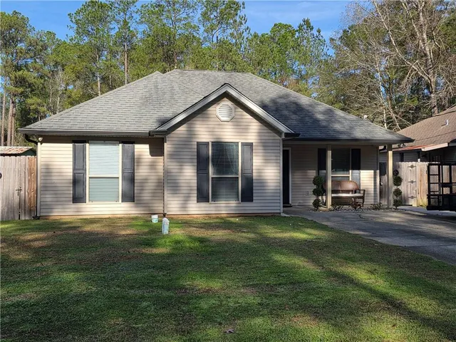 $1,700 | 23591 5th Avenue, Abita Springs, LA 70420
