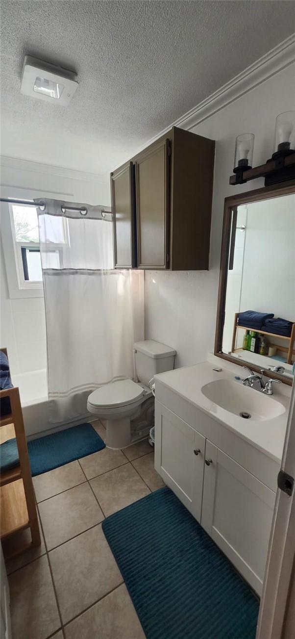 1407 Dema Street Corpus Christi, TX 78418 - Photo 19 of 19 a bathroom with a sink and a mirror
