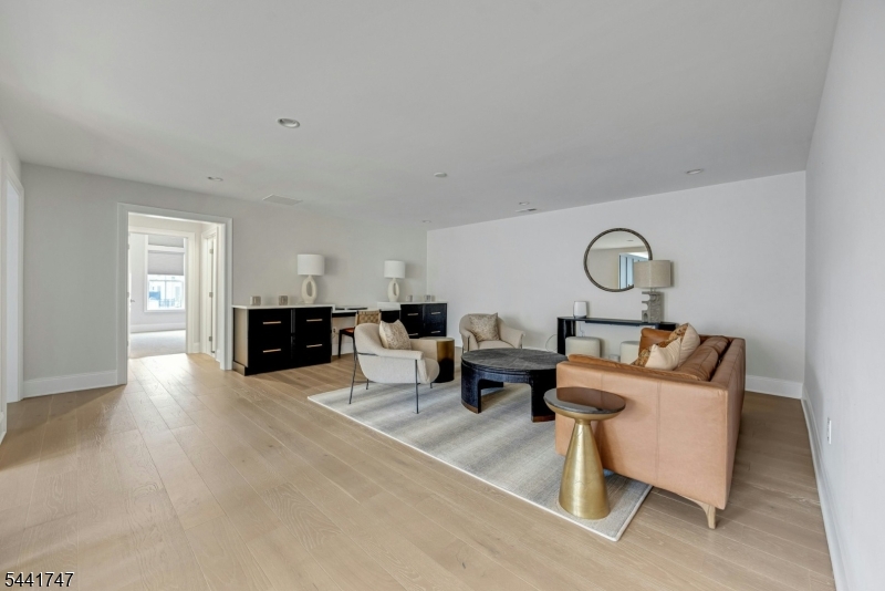 63 Samuel Way Chatham, NJ 07928 - Photo 10 of 48