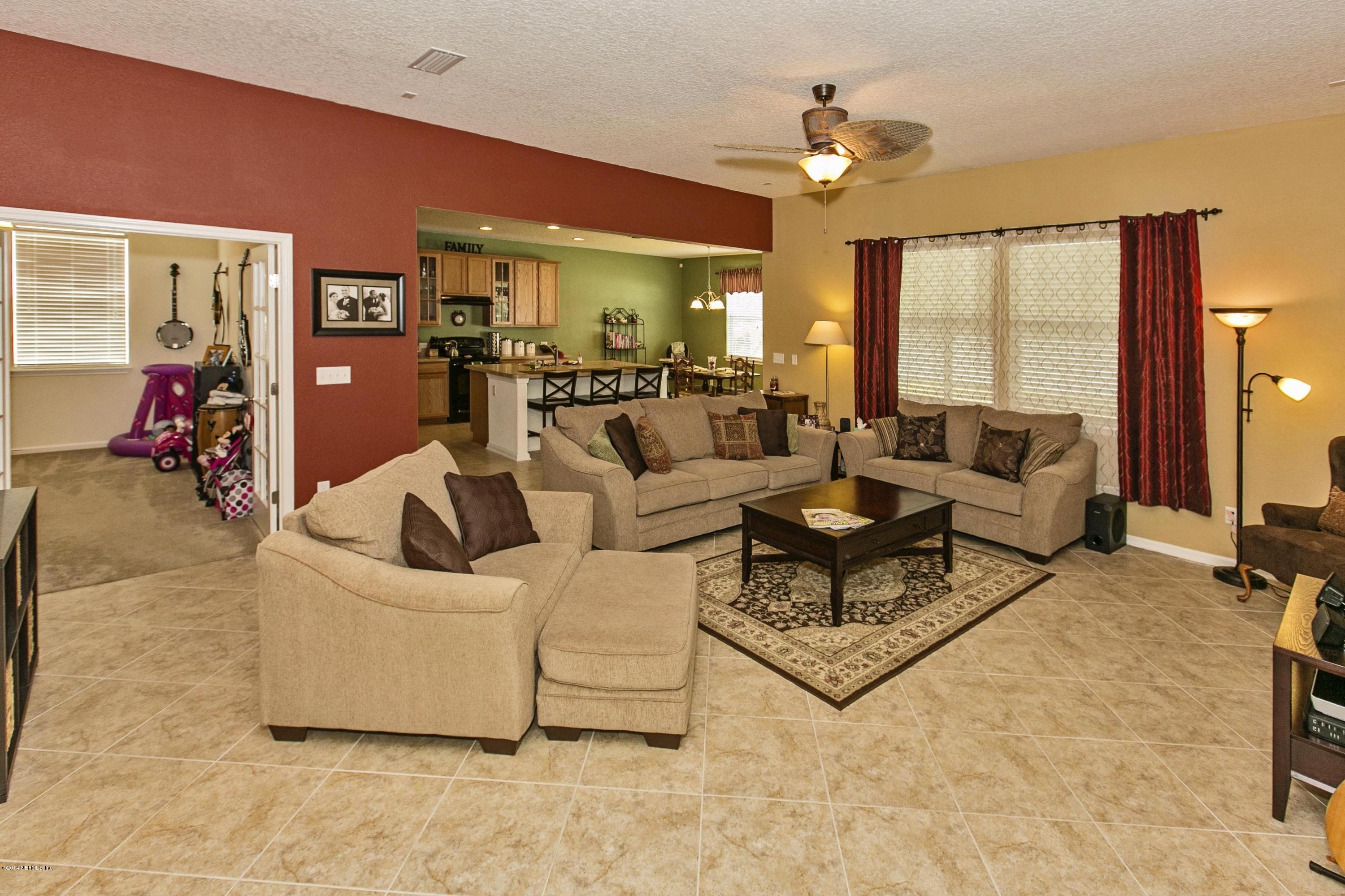 16426 Tisons Bluff Road Jacksonville, FL 32218 - Photo 3 of 28 003_Family Room