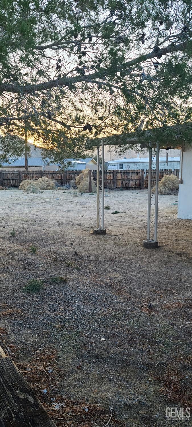 Undisclosed Address Trona, CA 93562 - Photo 24 of 27 a view of a yard
