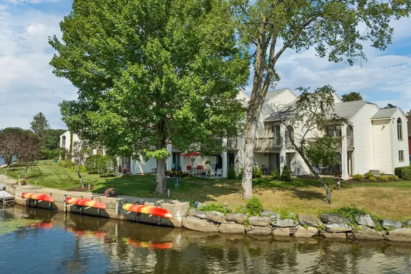 $795,000 | 68 Railroad Avenue, Unit 3, Wolfeboro, NH 03894