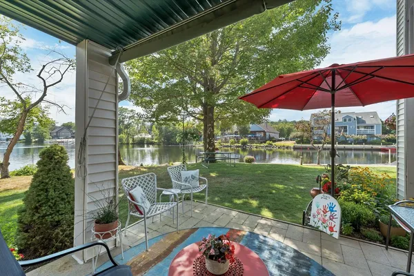 $795,000 | 68 Railroad Avenue, Unit 3, Wolfeboro, NH 03894