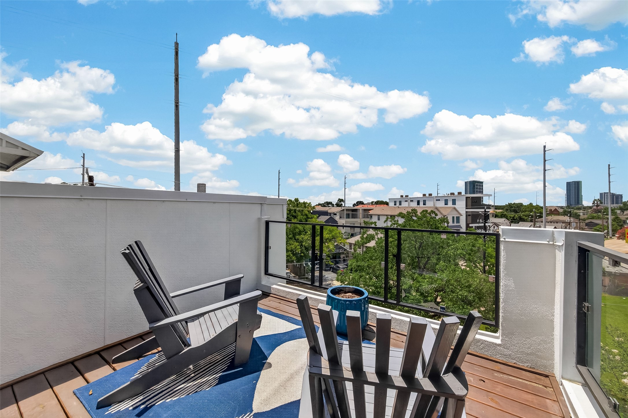 1767 Michigan Street Houston, TX 77006 - Photo 29 of 33 Another view of the rooftop deck.