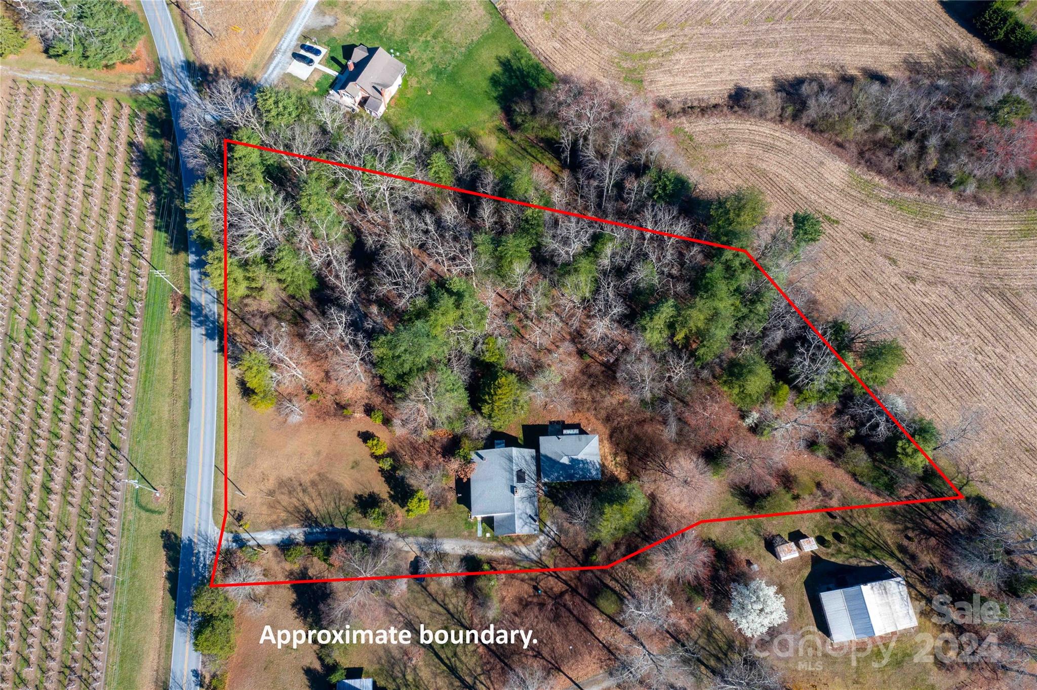 214 Laycock Road Hendersonville, NC 28792 - Photo 3 of 27 Gallery Image 3