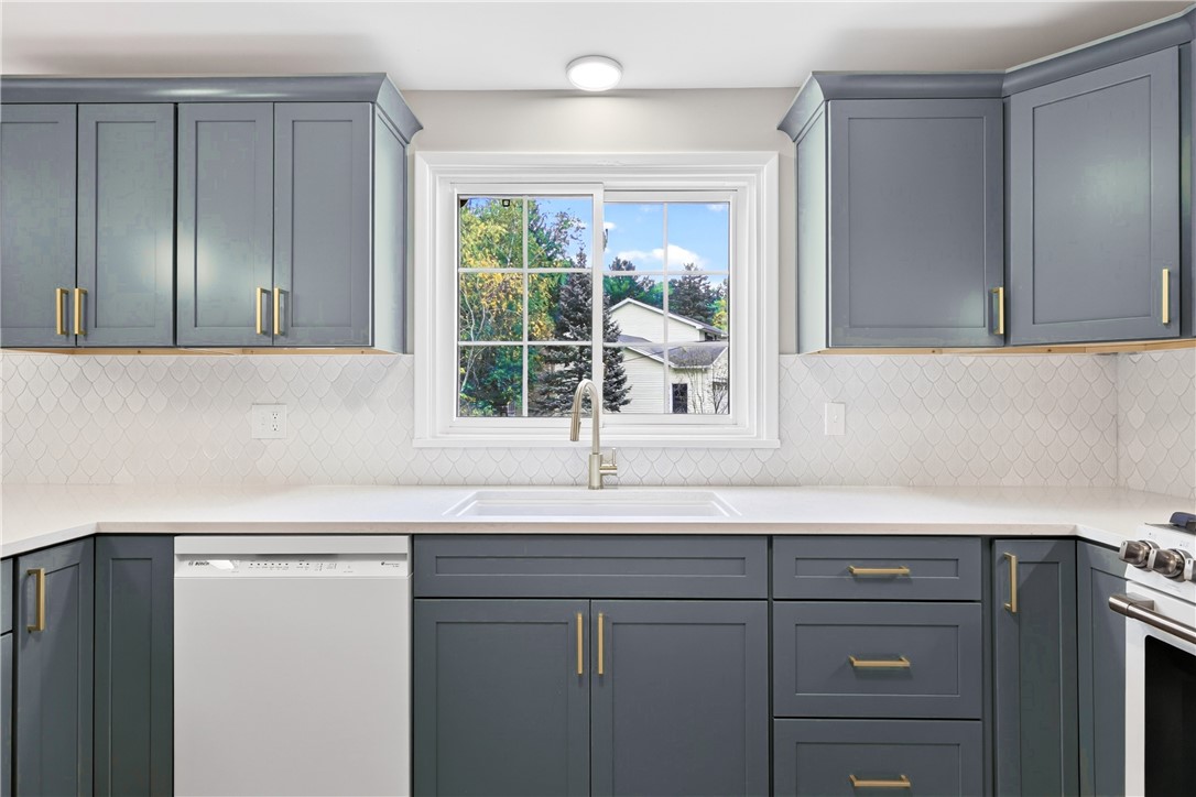 218 Rock Beach Road Irondequoit, NY 14617 - Photo 20 of 38 Gallery Image 20