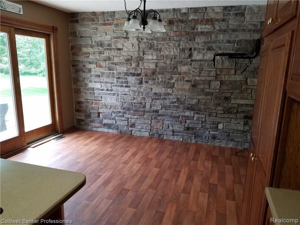 383 Henderson Road Howell, MI 48855 - Photo 26 of 41 2017-06-03 14.11
