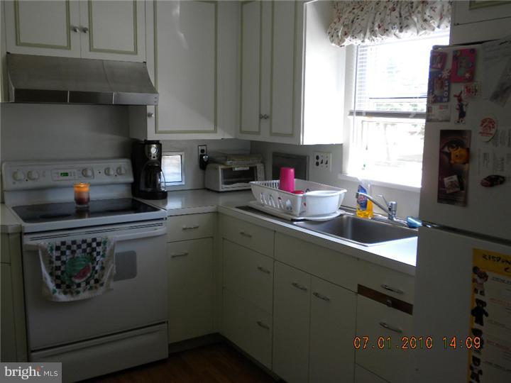 109 Shelmore Road Mount Holly, NJ 08060 - Photo 4 of 12 Kitchen