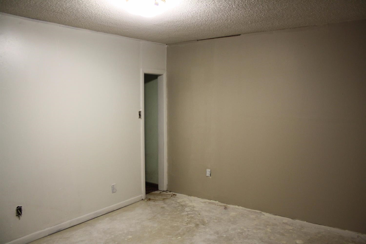 306 West 34th Plainview, TX 79072 - Photo 25 of 36 a view of an empty room
