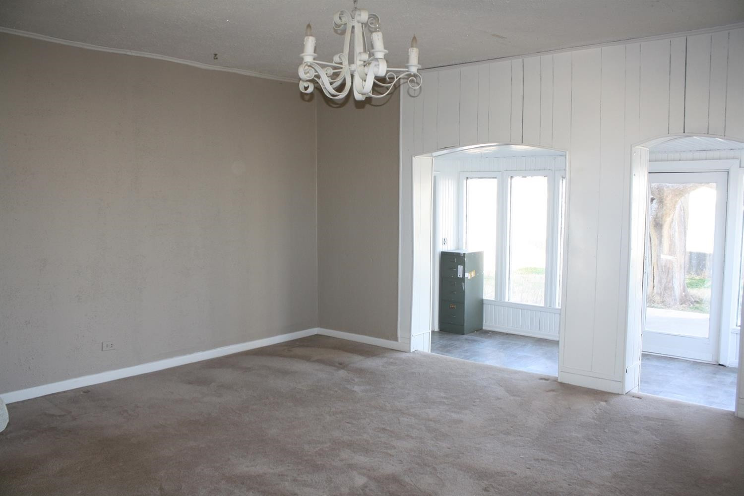 306 West 34th Plainview, TX 79072 - Photo 6 of 36 a view of a chandelier in big room and chandelier