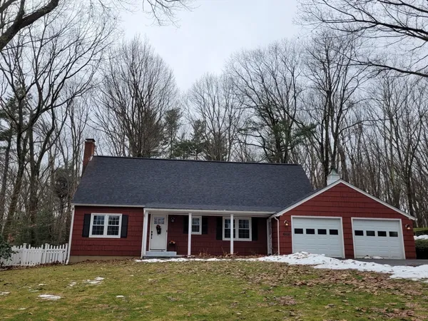 $530,000 | 141 Bickford Hill Road, Gardner, MA 01440