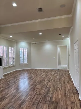 $2,950 | 6060 Thursby Avenue, Dallas, TX 75252