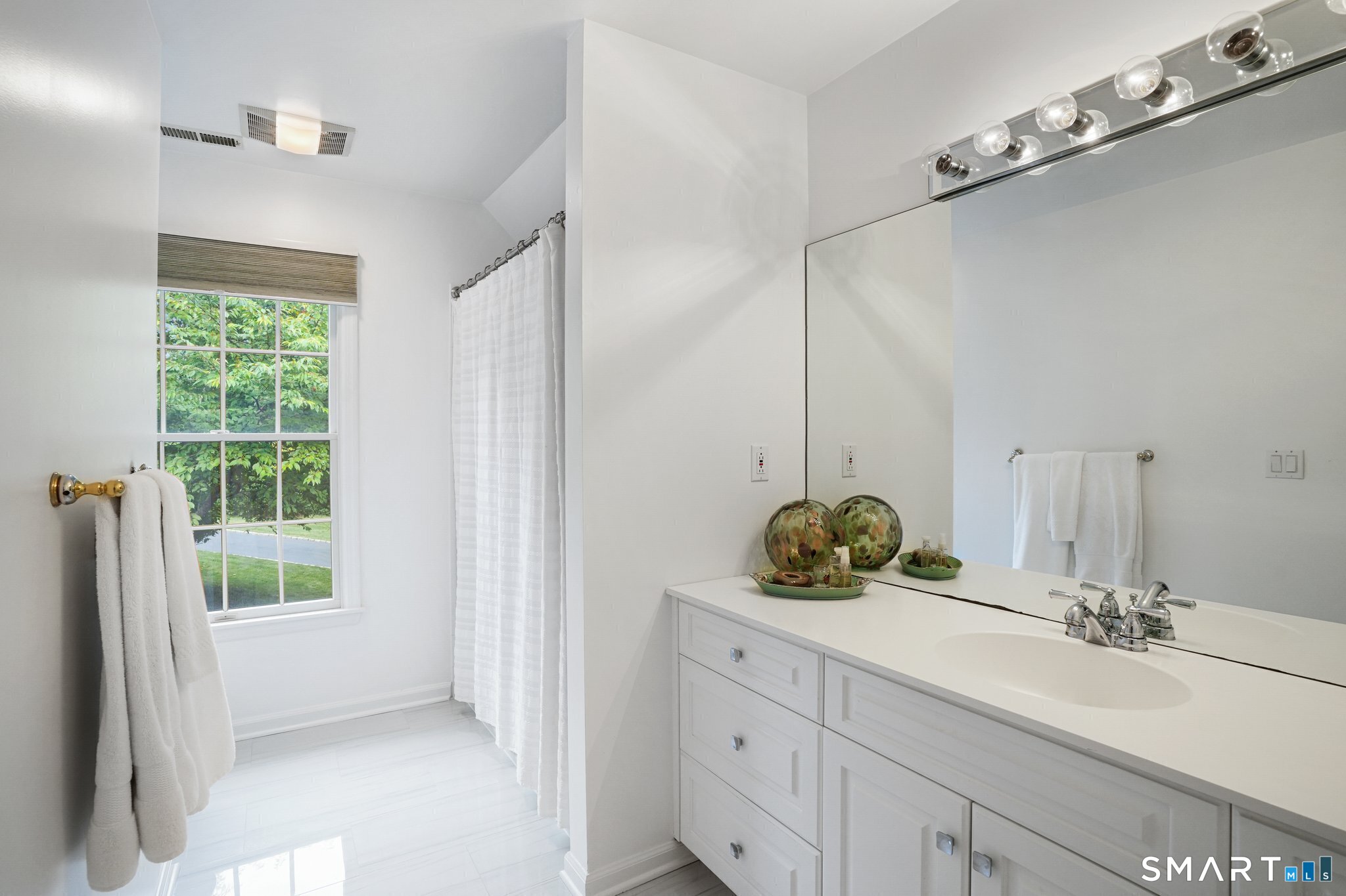 65 Pine Ridge Road Wilton, CT 06897 - Photo 19 of 27 Gallery Image 19