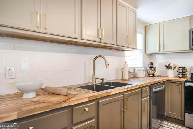 $149,000 | 195 Wimberly Drive, Jeffersonville, GA 31044