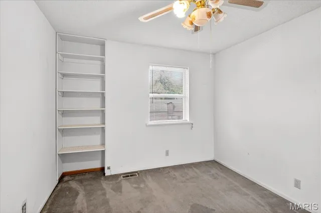 $350,000 | 16 Midland Avenue, Maryland Heights, MO 63043