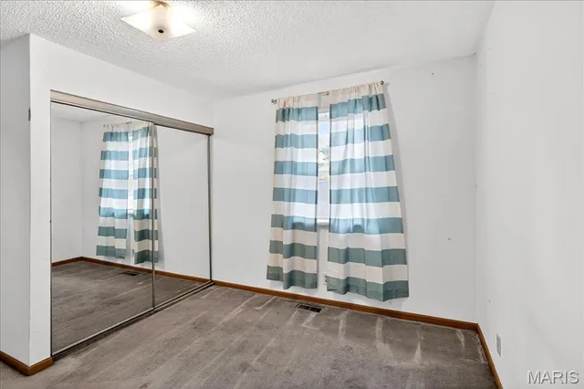 $350,000 | 16 Midland Avenue, Maryland Heights, MO 63043