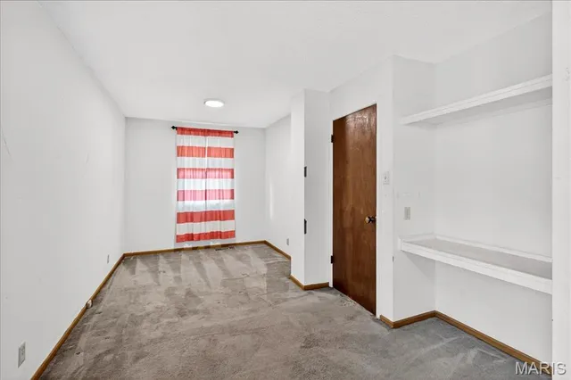 $350,000 | 16 Midland Avenue, Maryland Heights, MO 63043