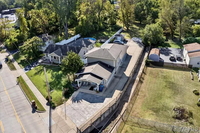 $350,000 | 16 Midland Avenue, Maryland Heights, MO 63043