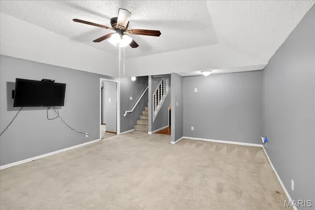 $350,000 | 16 Midland Avenue, Maryland Heights, MO 63043