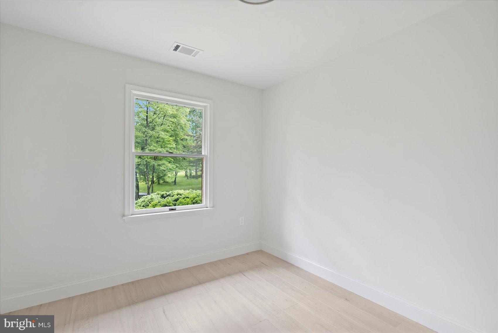 4566 Hickory Lane Mount Airy, MD 21771 - Photo 34 of 45 an empty room with a window