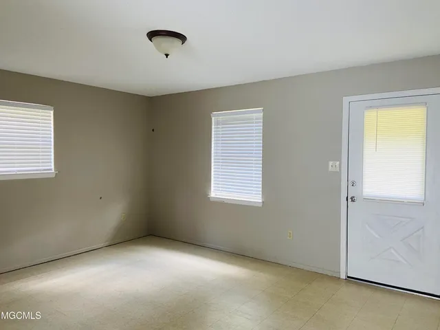 $1,100 | 1812 Springridge Road, Gautier, MS 39553