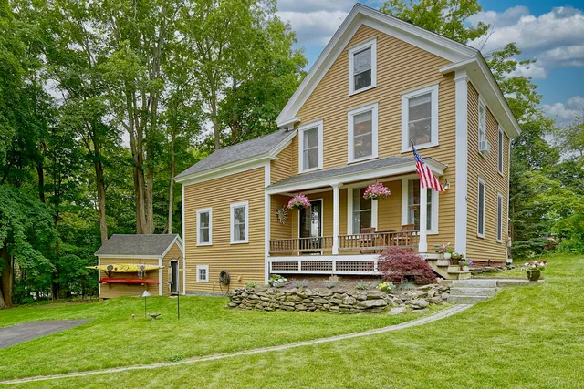 $600,000 | 57 Main Street, Newfields, NH 03856