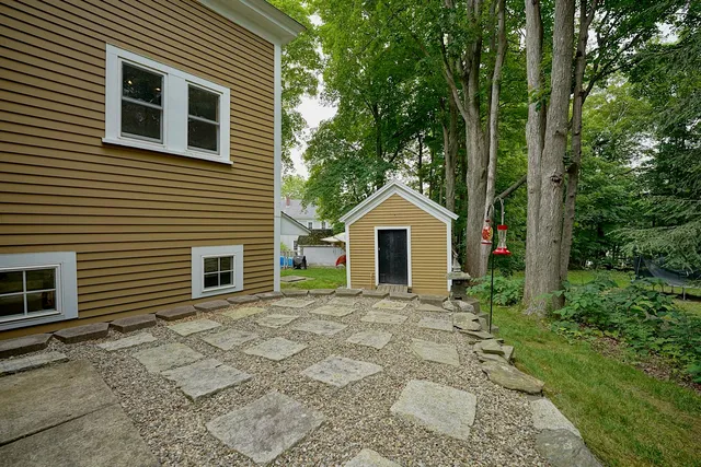 $600,000 | 57 Main Street, Newfields, NH 03856