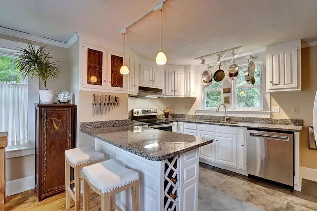 $600,000 | 57 Main Street, Newfields, NH 03856