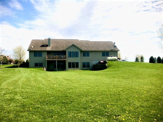 18283 Rodeo Drive Sterling, IL 61081 - Photo 6 of 41