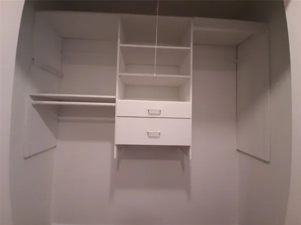 $2,395 | 8 Fawnchase Court, The Woodlands, TX 77381