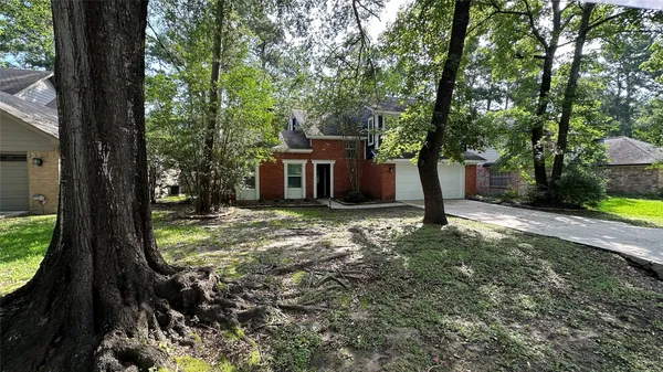 $2,395 | 8 Fawnchase Court, The Woodlands, TX 77381