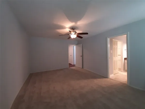 $2,395 | 8 Fawnchase Court, The Woodlands, TX 77381