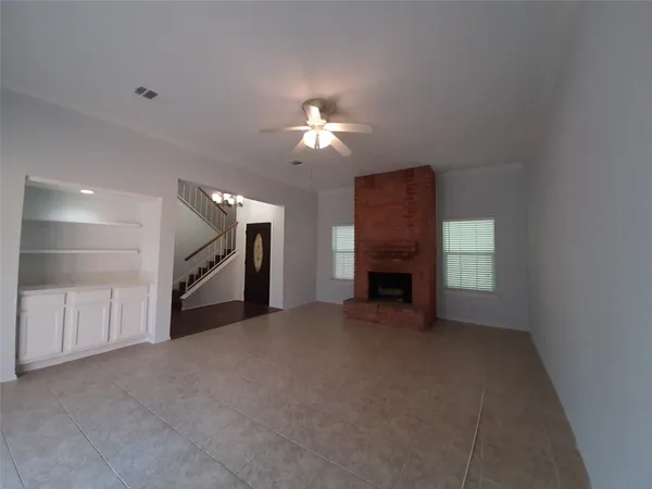 $2,395 | 8 Fawnchase Court, The Woodlands, TX 77381