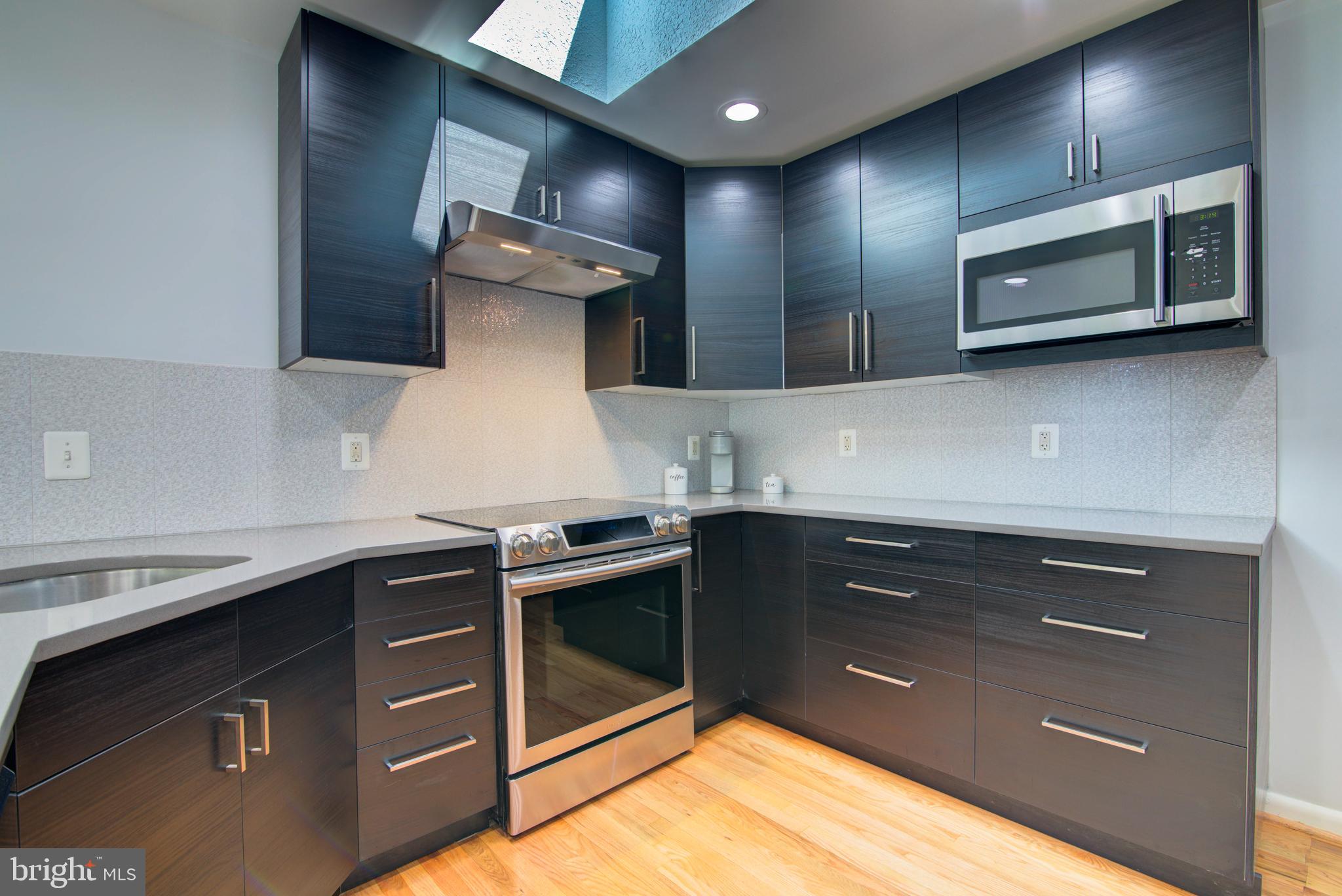 11619 Chapel Cross Way Reston, VA 20194 - Photo 12 of 33 Kitchen with Lots of Counter Space and Storage.