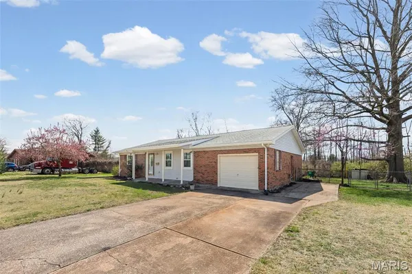 $99,900 | 1204 Price Street, Cahokia, IL 62206